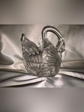 Cut Crystal Swan Trinket Jar with Lid 🦢✨